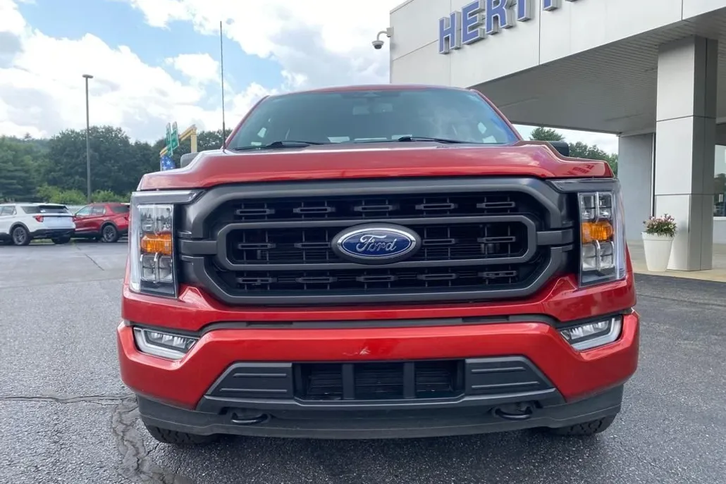 2023 Ford F-150 XLT photo 1