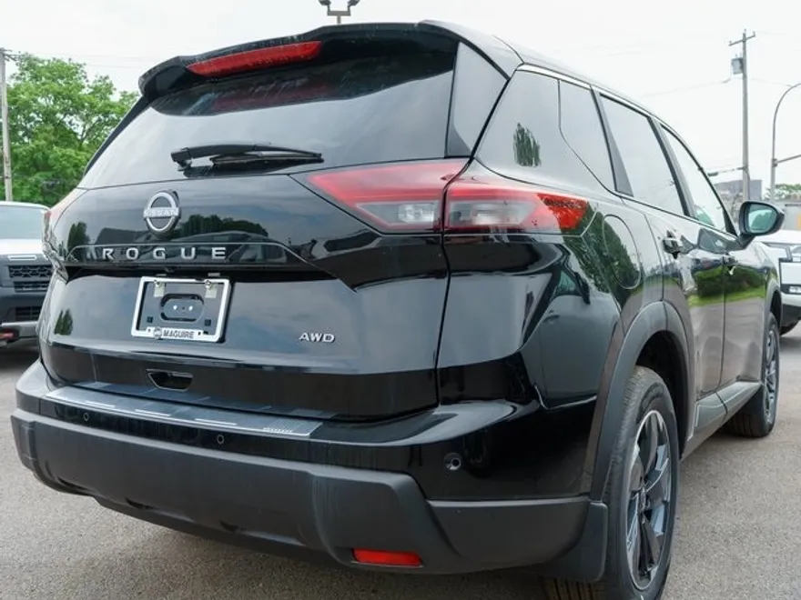2025 Nissan Rogue SV photo 1