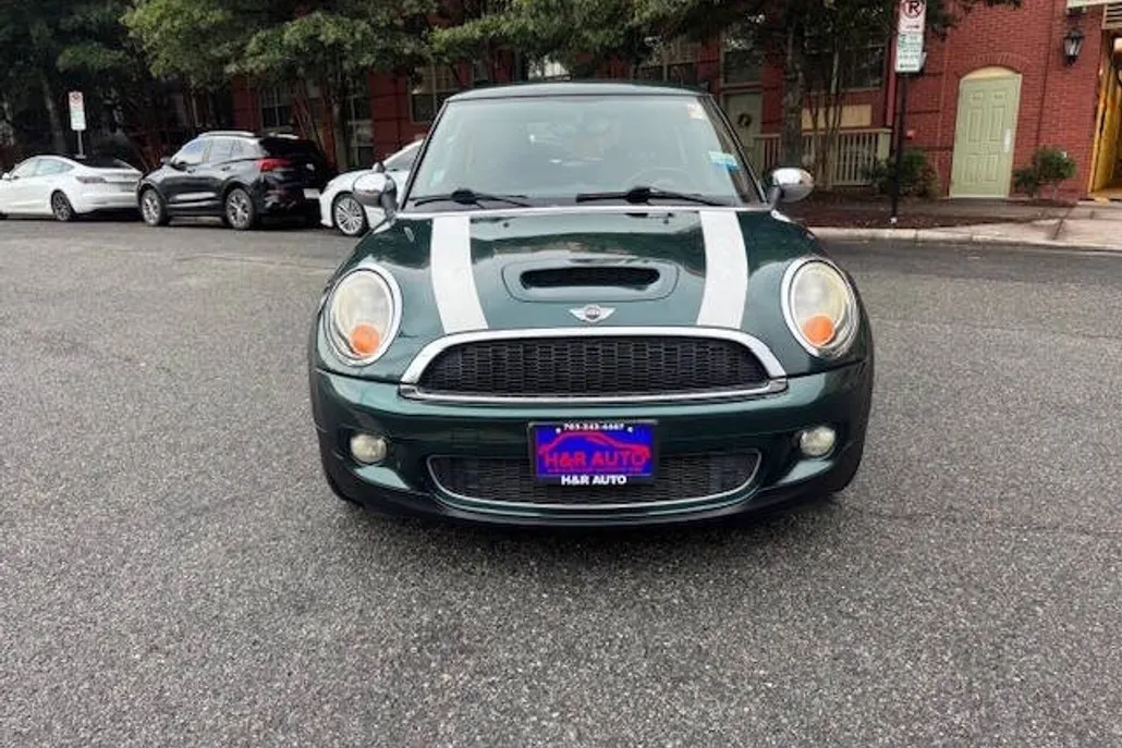 2009 Mini Cooper S 2 Door photo 1