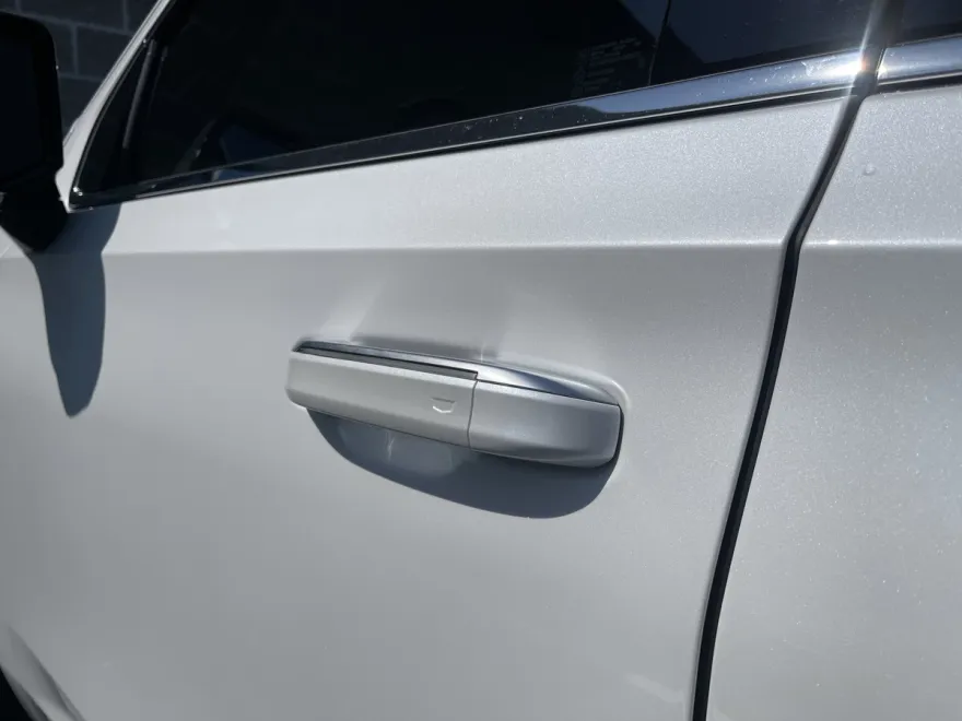 2022 Cadillac Escalade Premium Luxury Platinum photo 1