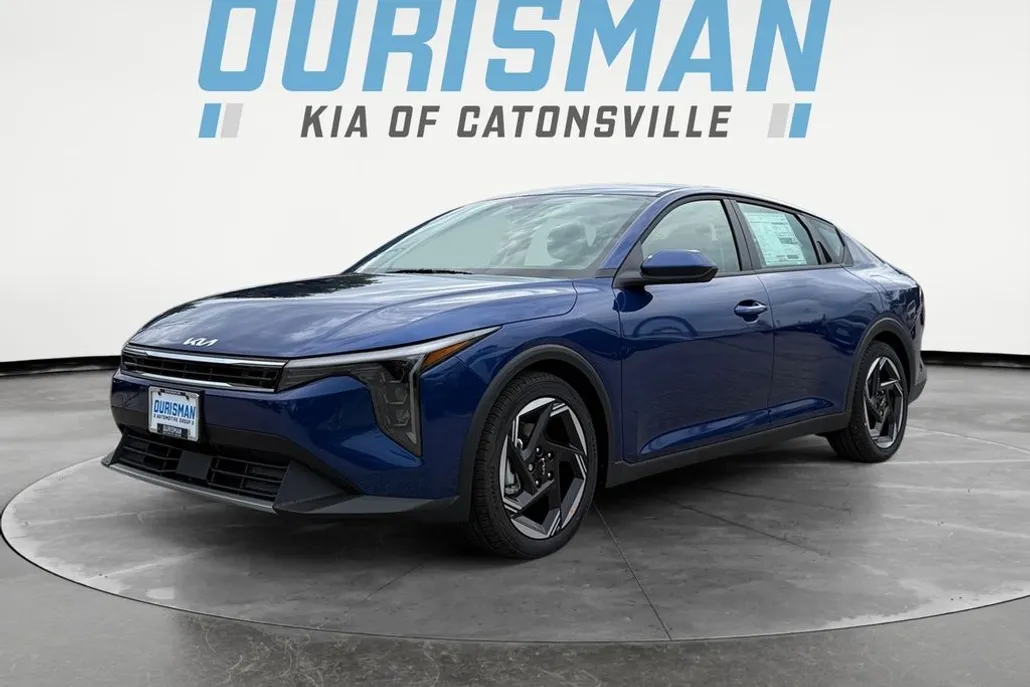 2025 Kia K4 EX photo 1