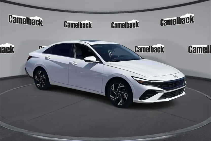 2025 Hyundai Elantra Hybrid photo 1