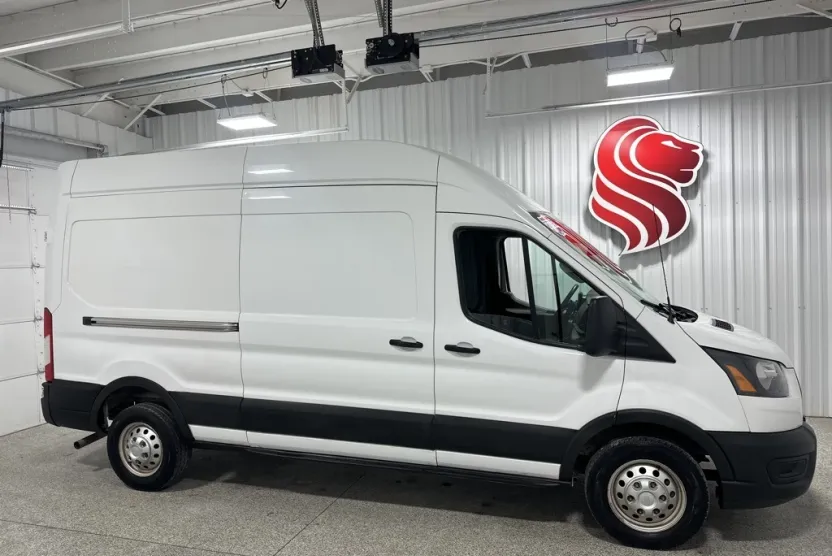 2022 Ford Transit photo 1