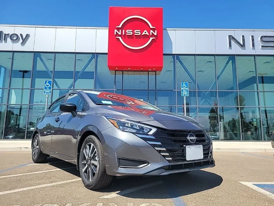 2025 Nissan Versa S photo 1
