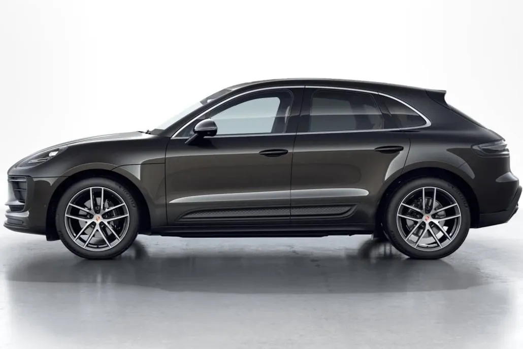 2026 Porsche Macan T photo 1