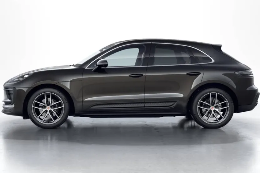 2026 Porsche Macan T photo 1