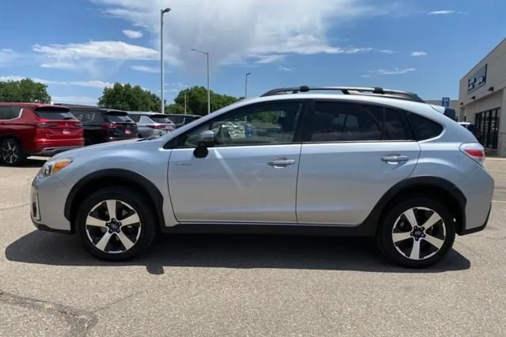 2016 Subaru Crosstrek Hybrid Touring photo 1