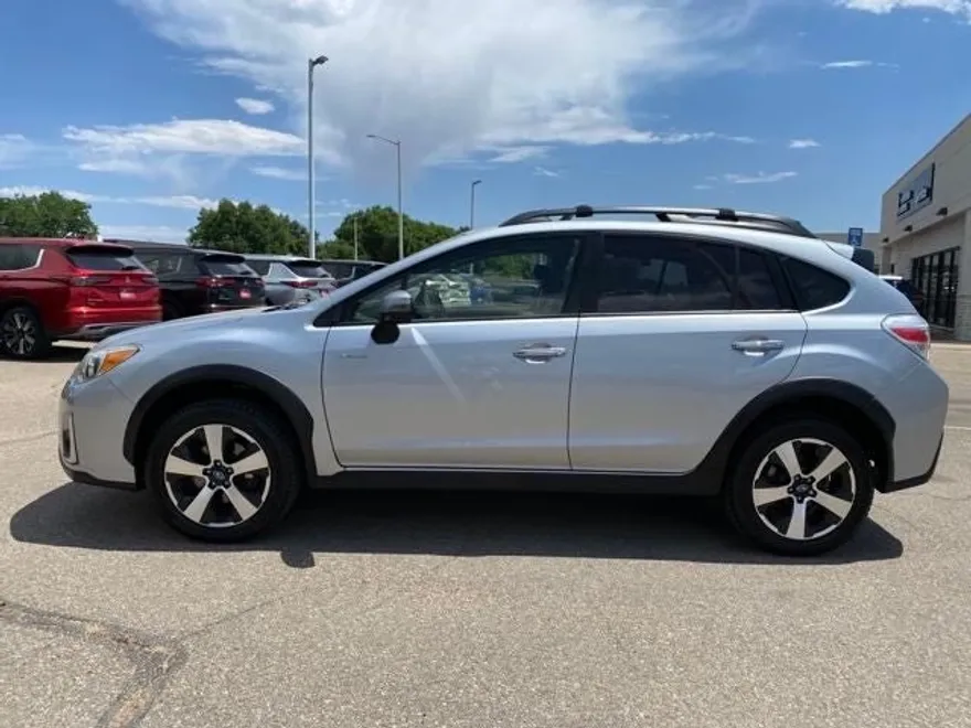 2016 Subaru Crosstrek Hybrid Touring photo 1