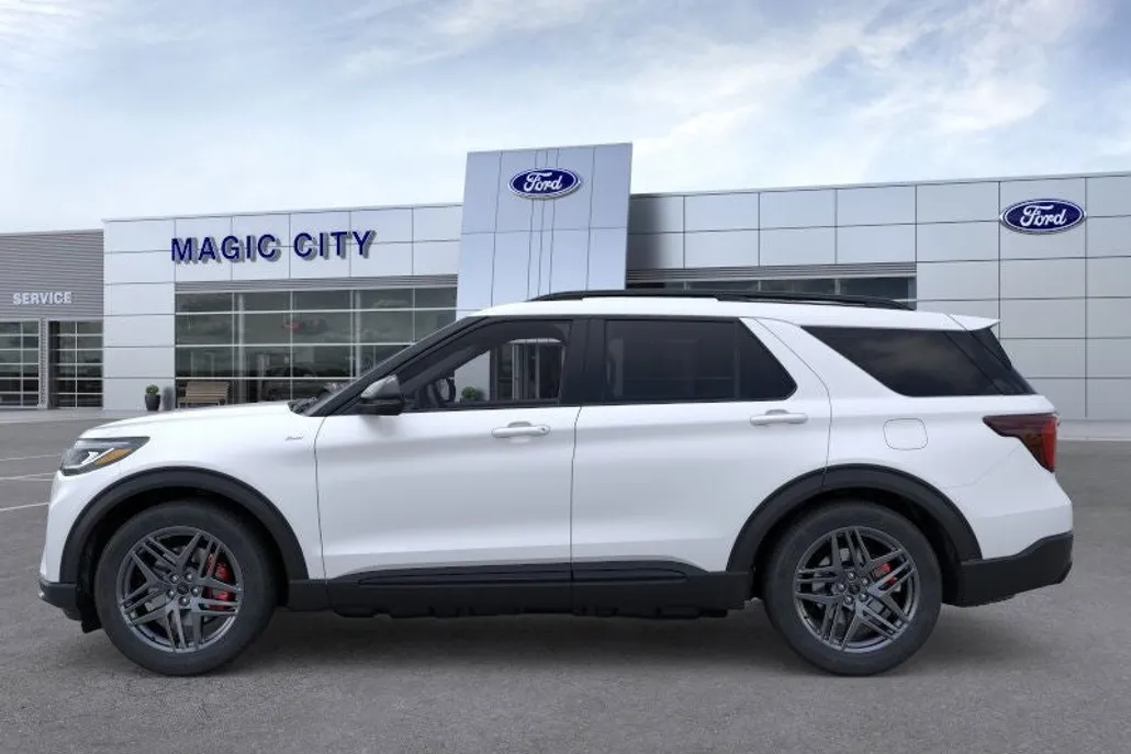 2025 Ford Explorer ST-Line photo 1