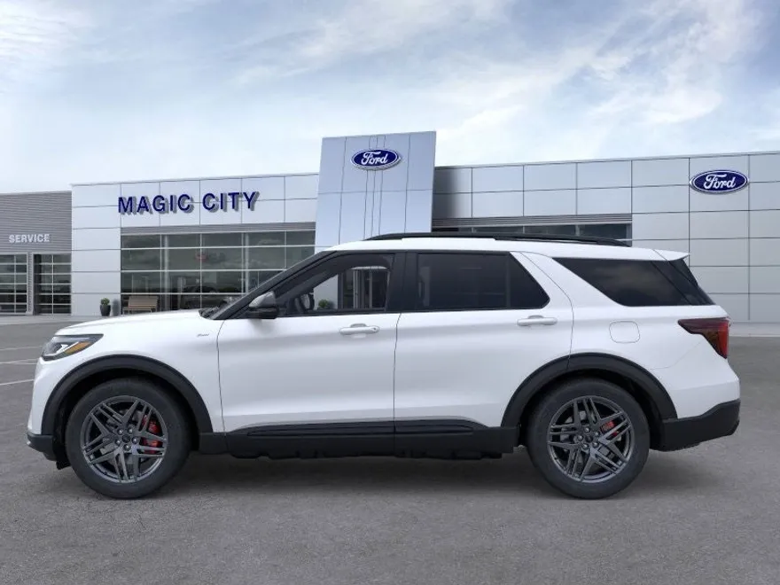 2025 Ford Explorer ST-Line photo 1