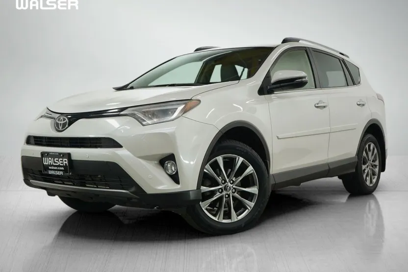 2017 Toyota RAV4 Limited photo 1