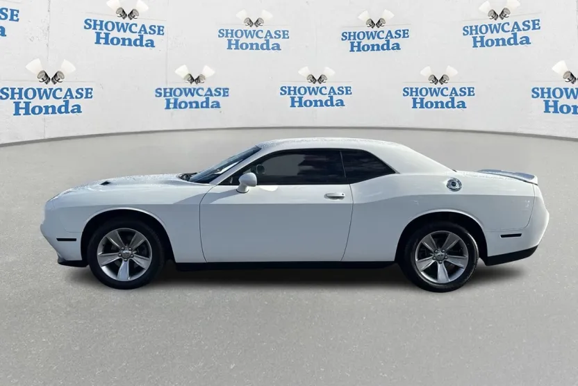 2020 Dodge Challenger SXT photo 1