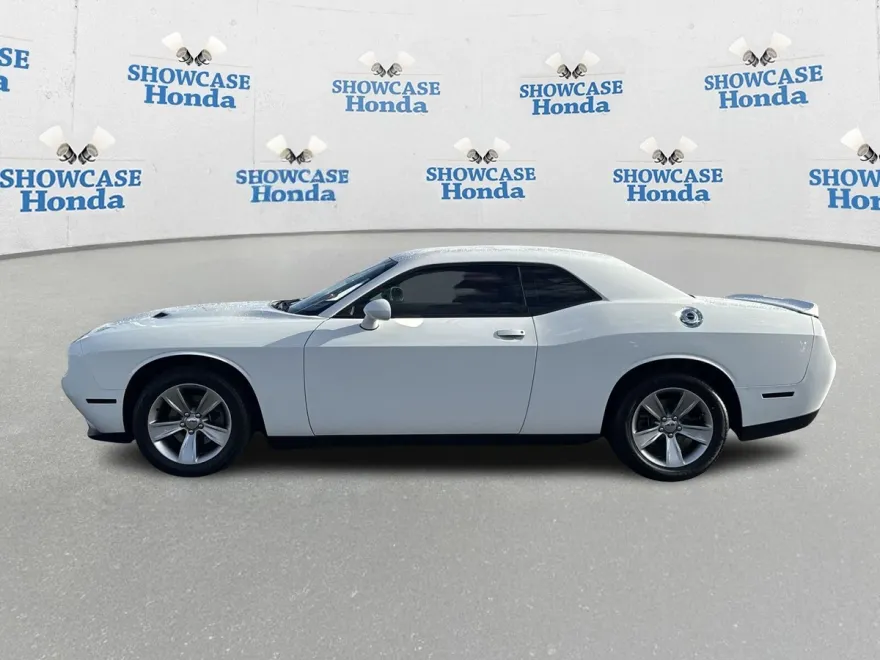2020 Dodge Challenger SXT photo 1