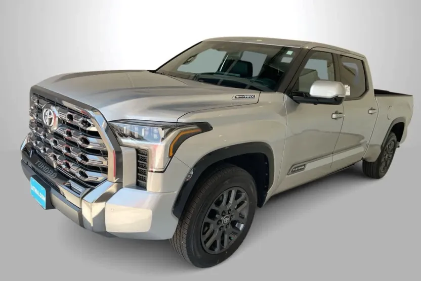 2025 Toyota Tundra Platinum CrewMax photo 1