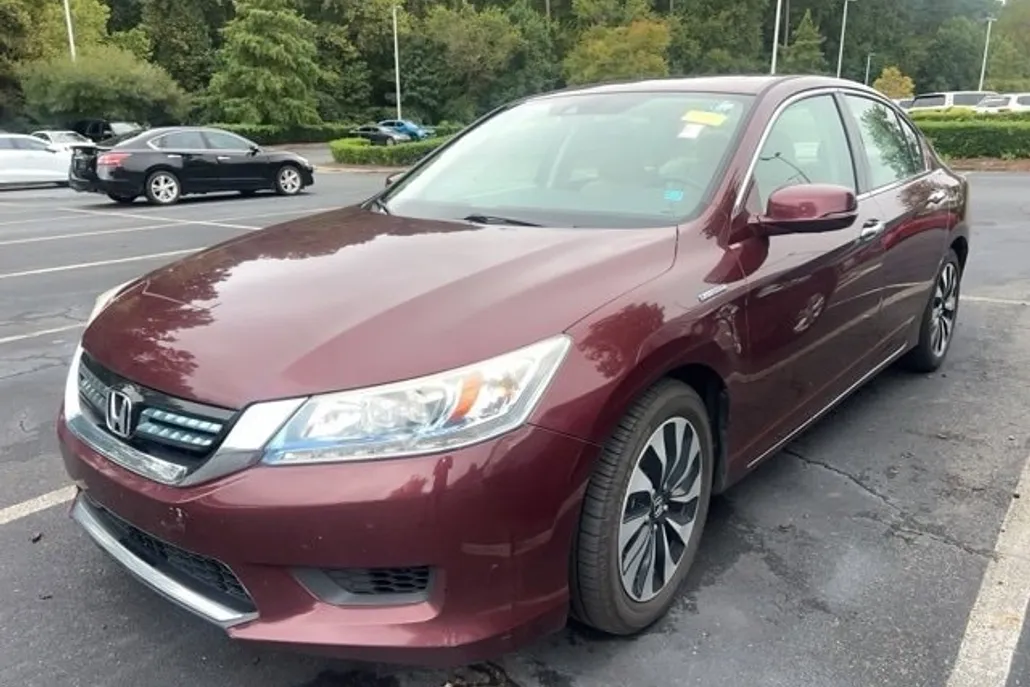 2015 Honda Accord Hybrid Touring photo 1