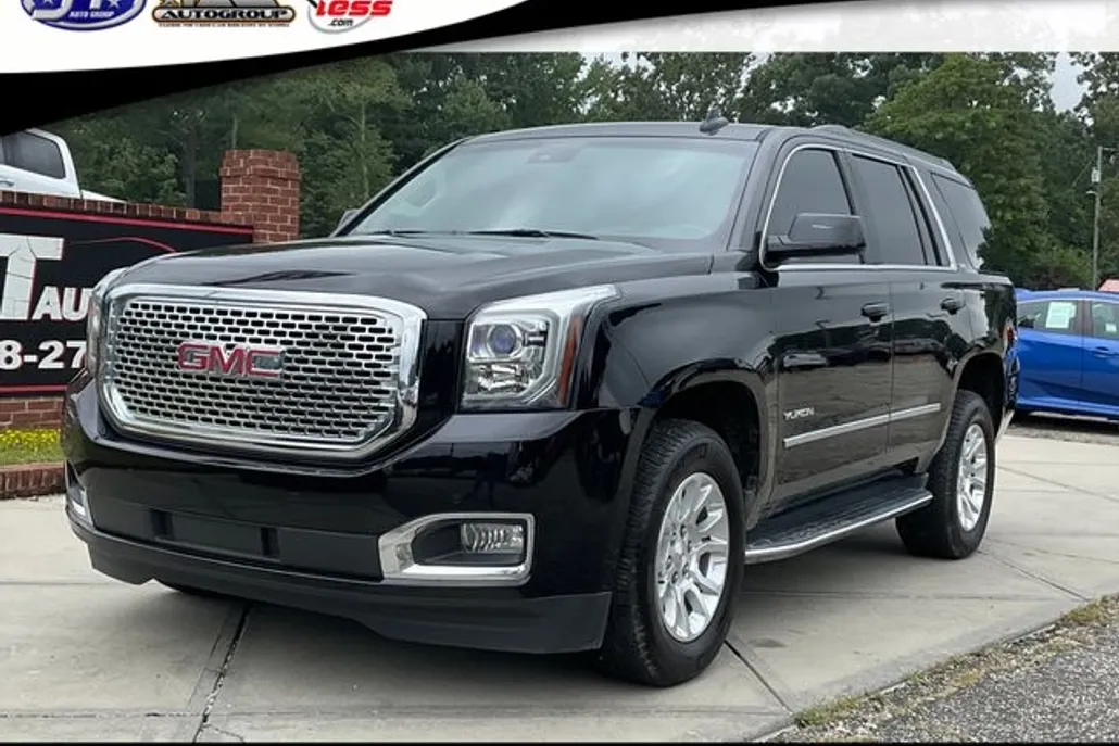 2017 Gmc Yukon SLT photo 1