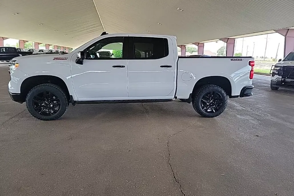 2022 Chevrolet Silverado 1500 LT Trail Boss photo 1