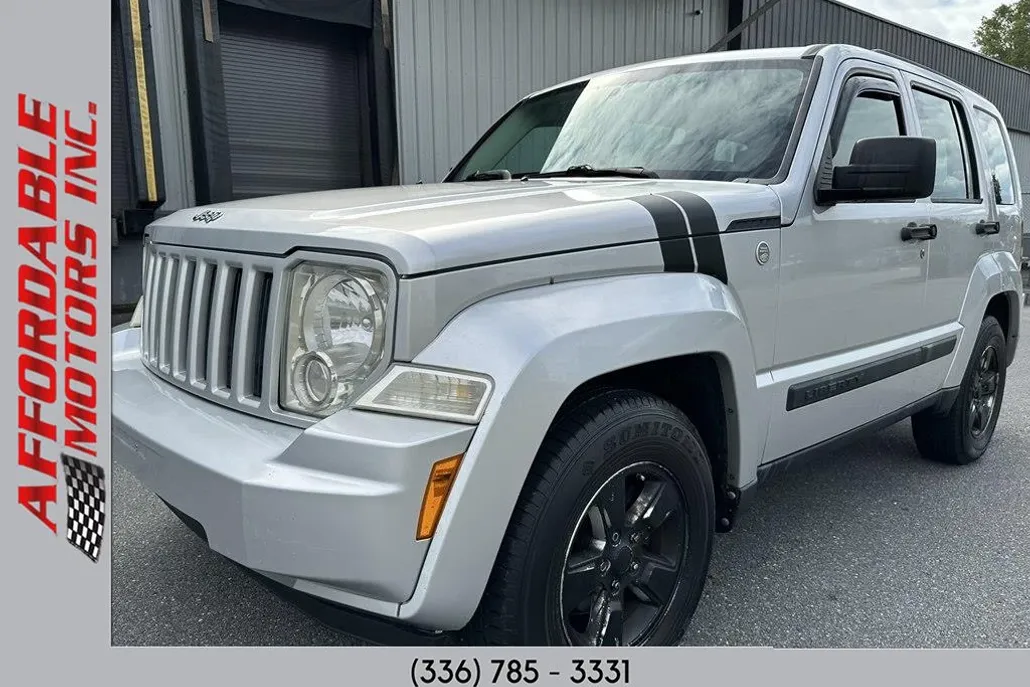 2010 Jeep Liberty Sport photo 1