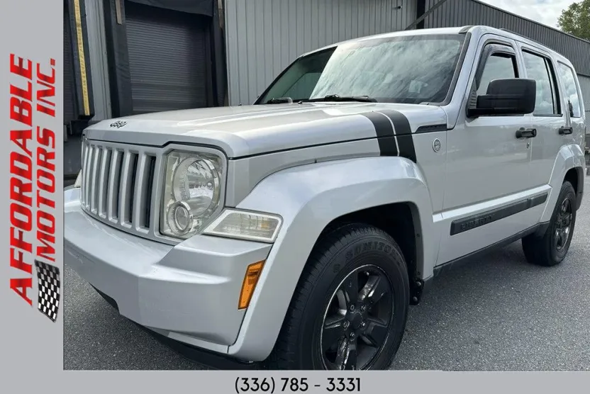 2010 Jeep Liberty Sport photo 1