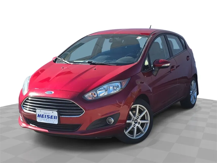 2015 Ford Fiesta SE photo 1