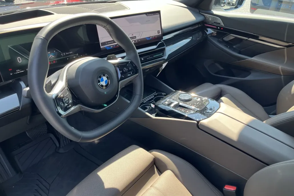 2025 Bmw 530i photo 1