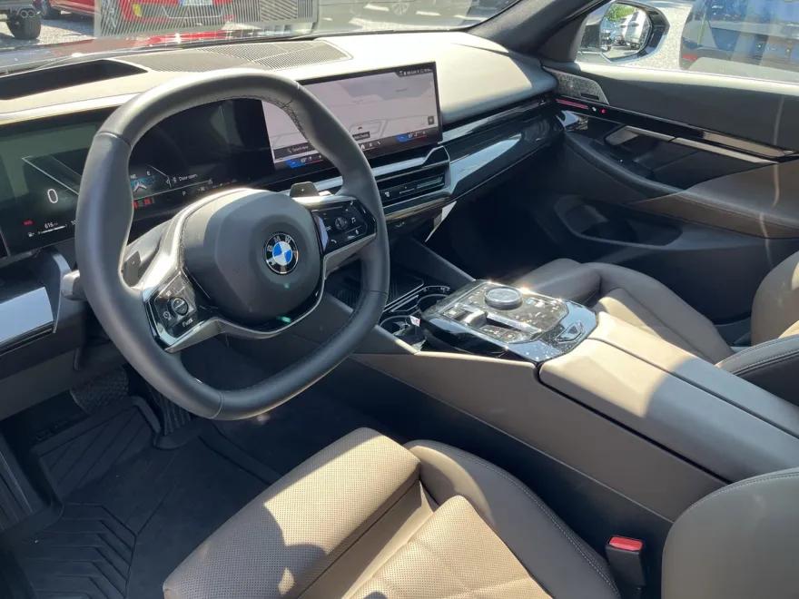 2025 Bmw 530i photo 1
