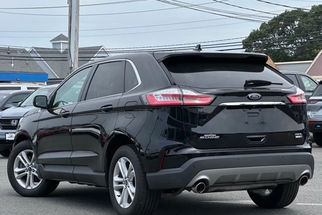 2019 Ford Edge SEL photo 1