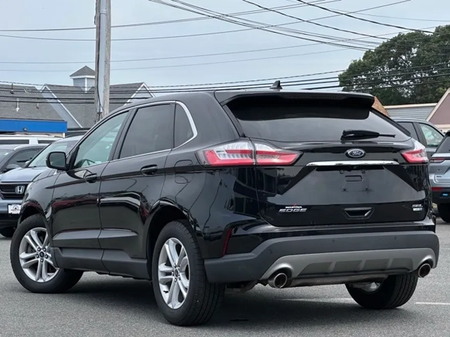 2019 Ford Edge SEL photo 1