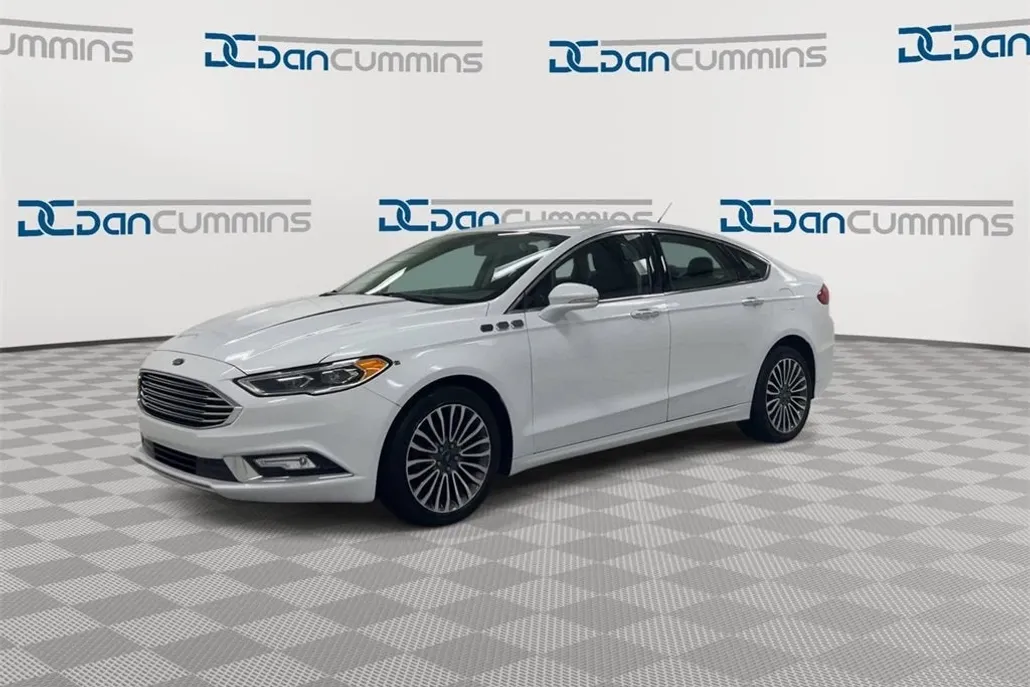 2017 Ford Fusion SE photo 1