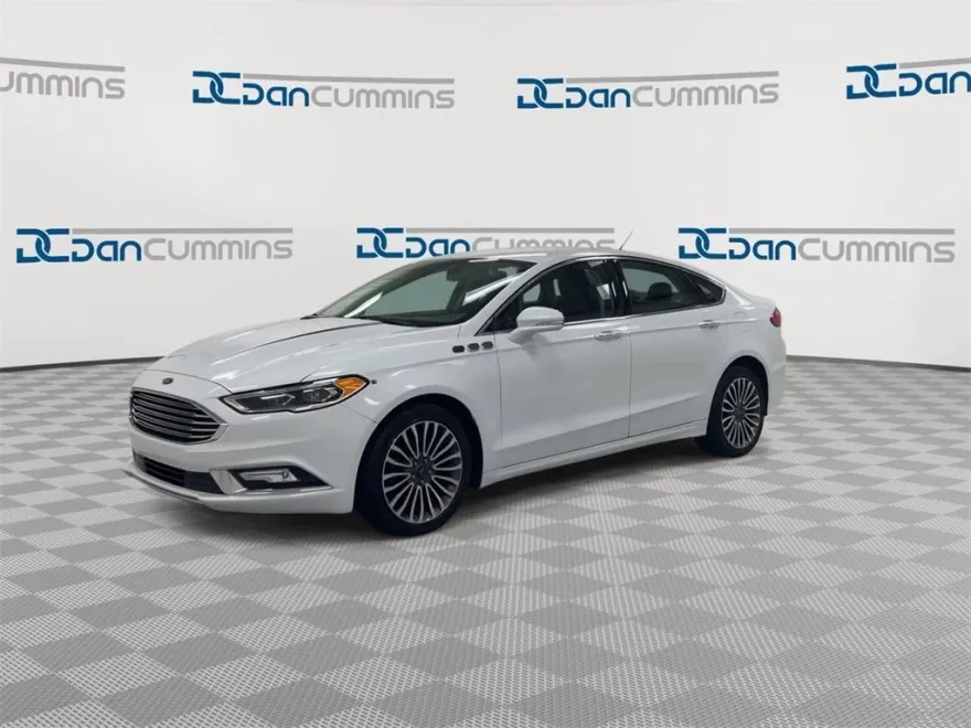 2017 Ford Fusion SE photo 1