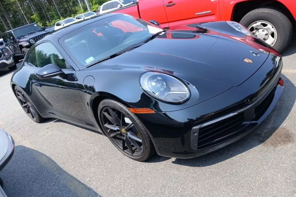 2020 Porsche 911 4 photo 1