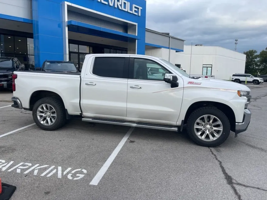 2021 Chevrolet Silverado 1500 LTZ photo 1