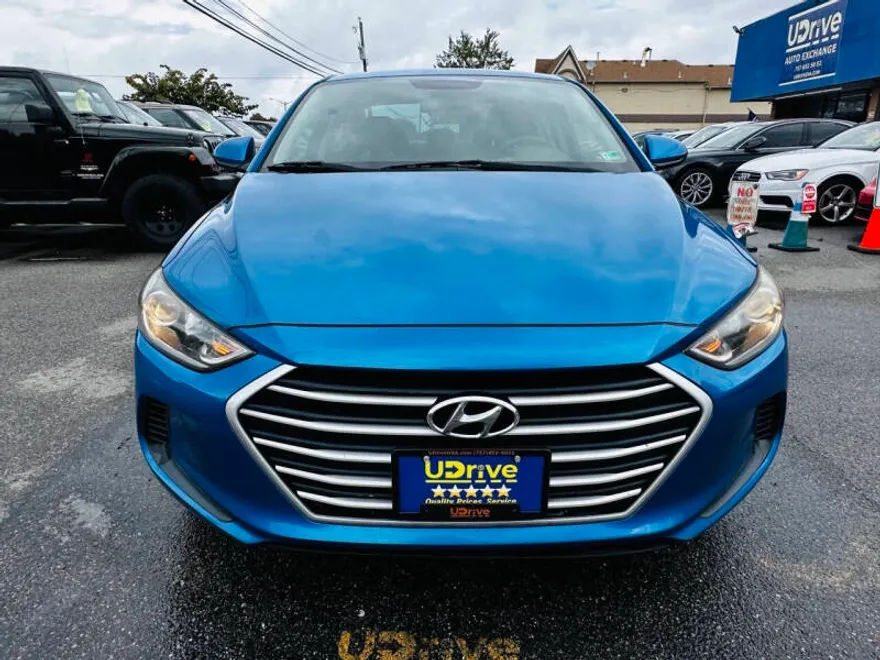 2017 Hyundai Elantra SE photo 1