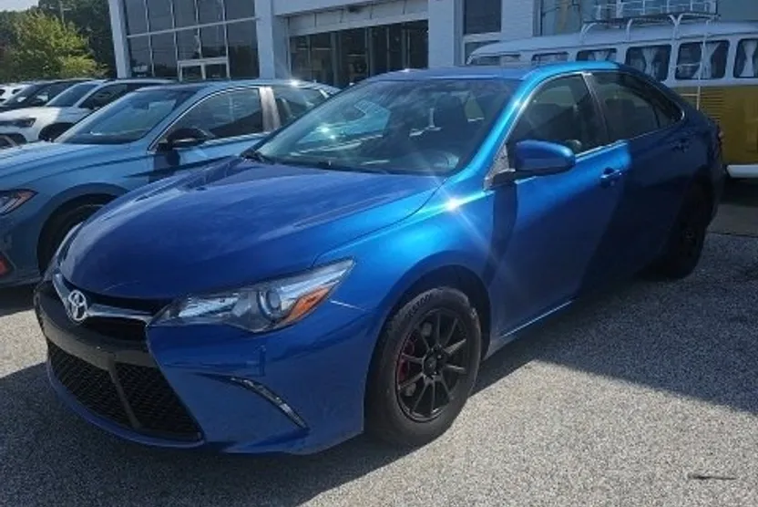 2017 Toyota Camry XLE XSE photo 1