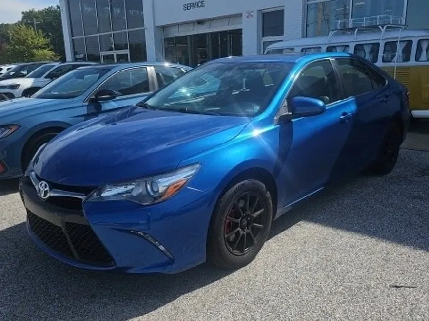 2017 Toyota Camry XLE XSE photo 1