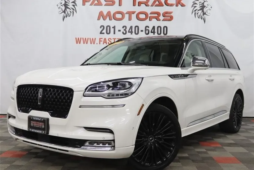 2021 Lincoln Aviator Black Label photo 1