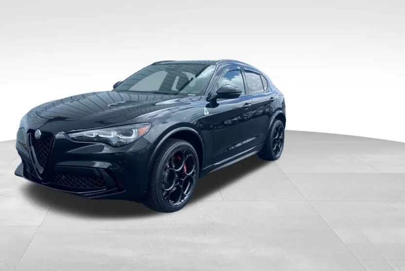 2024 Alfa Romeo Stelvio Quadrifoglio photo 1