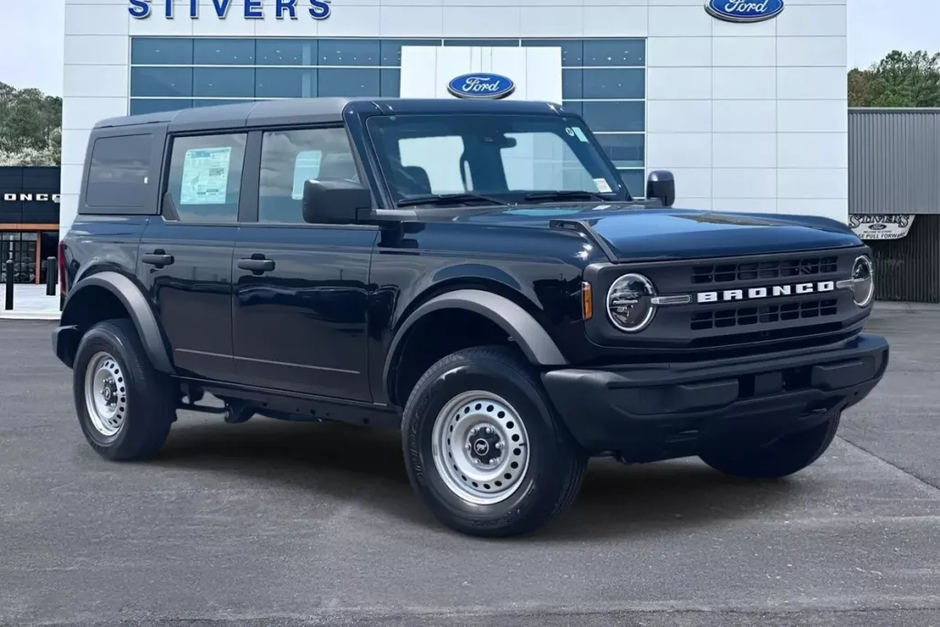 2025 Ford Bronco Base photo 1