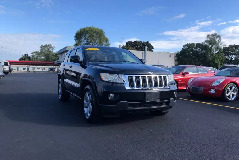 2013 Jeep Grand Cherokee Laredo photo 1