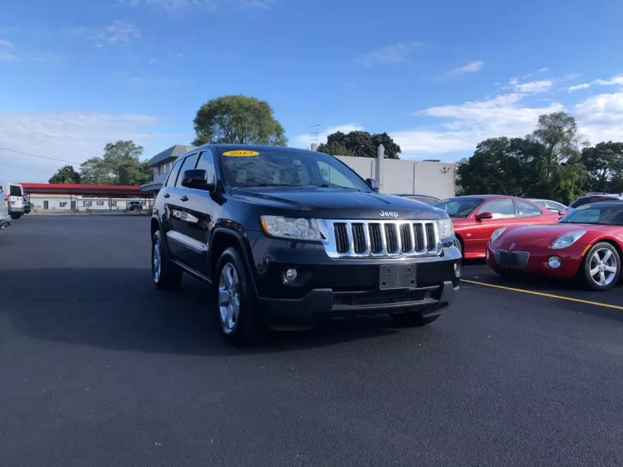 2013 Jeep Grand Cherokee Laredo photo 1
