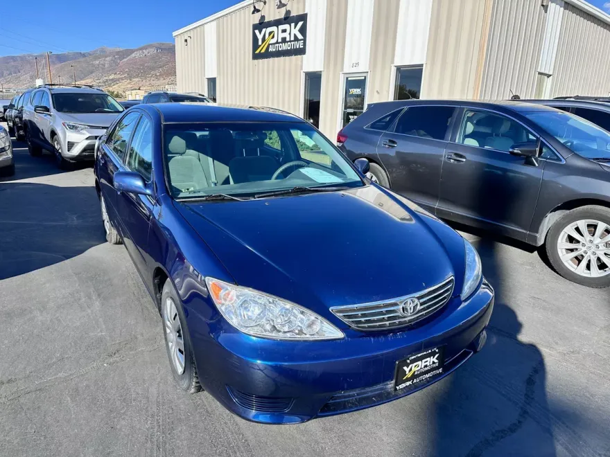 2006 Toyota Camry LE photo 1