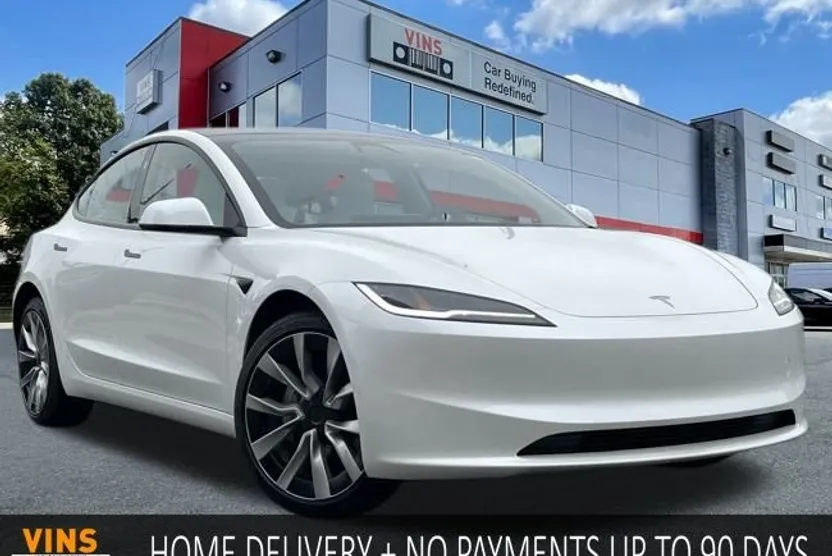 2025 Tesla Model 3 Long Range photo 1
