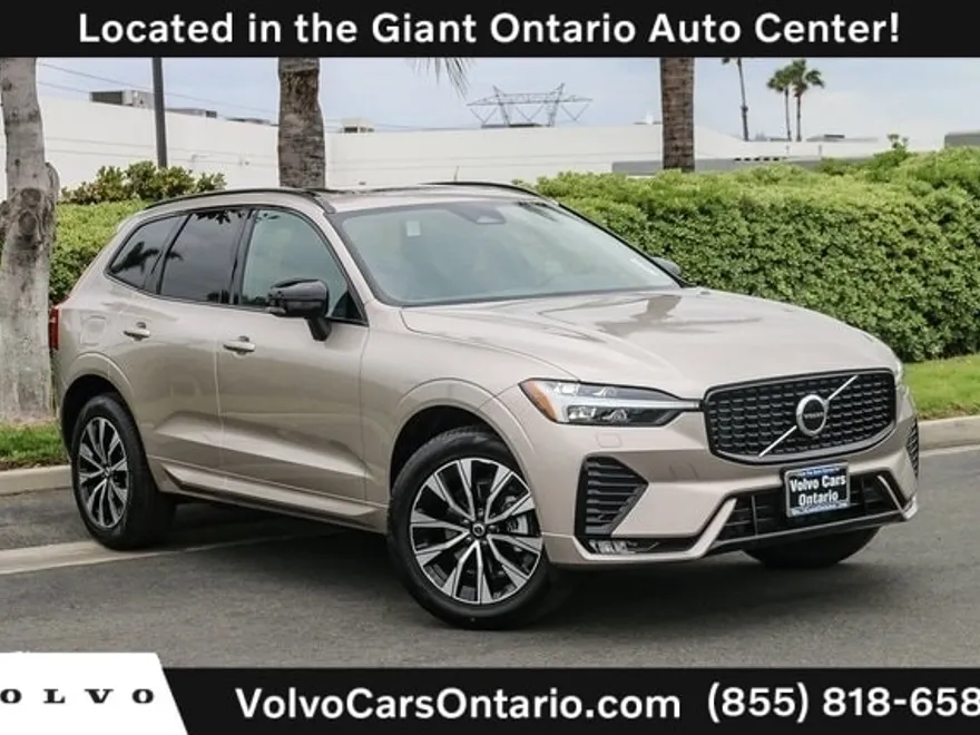 2025 Volvo XC60 B5 Core photo 1