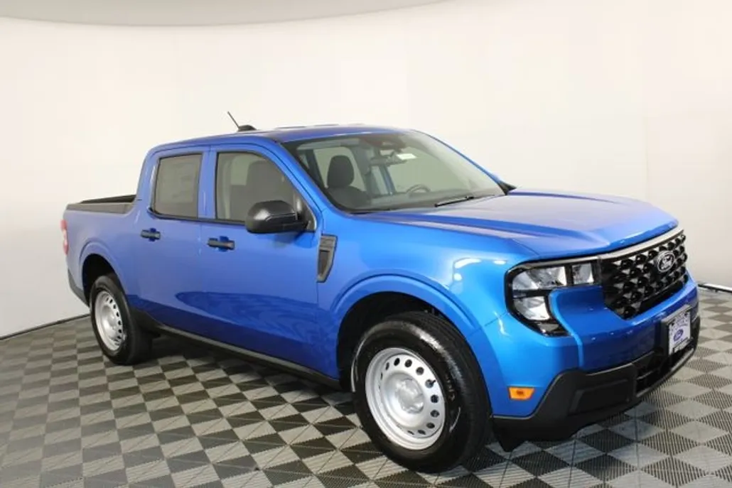 2025 Ford Maverick XL photo 1