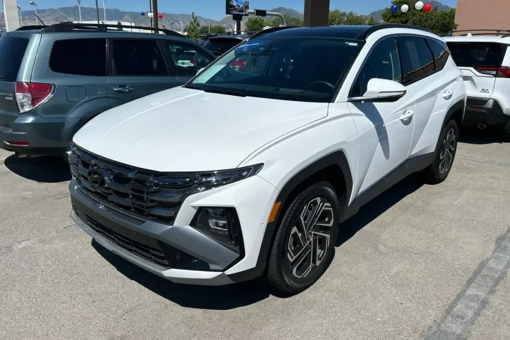 2025 Hyundai Tucson Limited photo 1