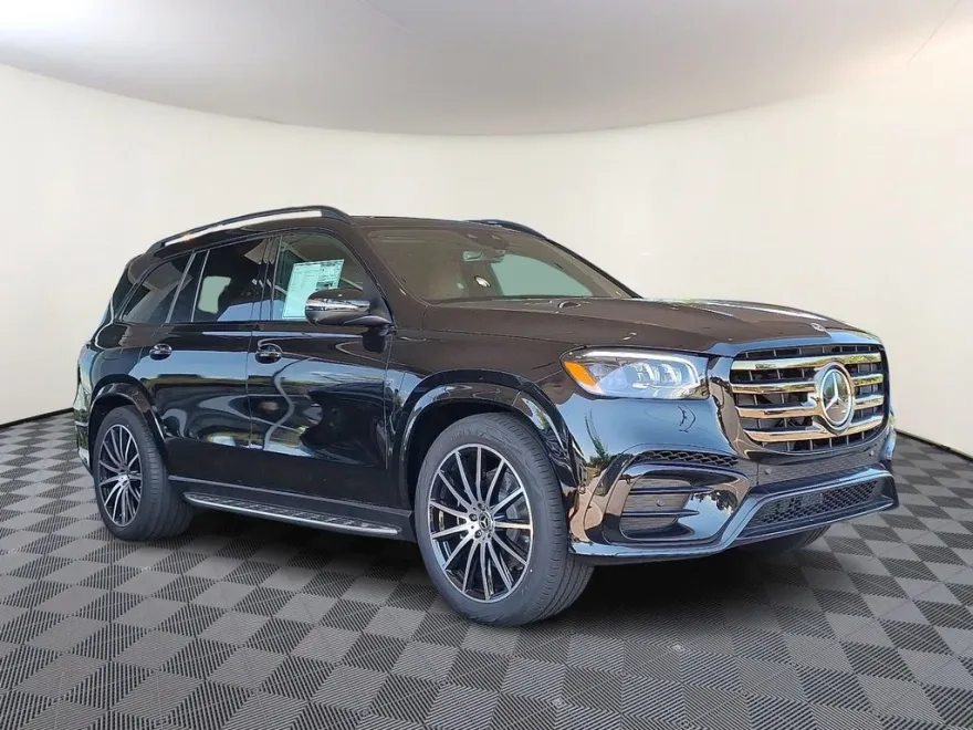 2026 Mercedes Benz GLS 580 4MATIC photo 1