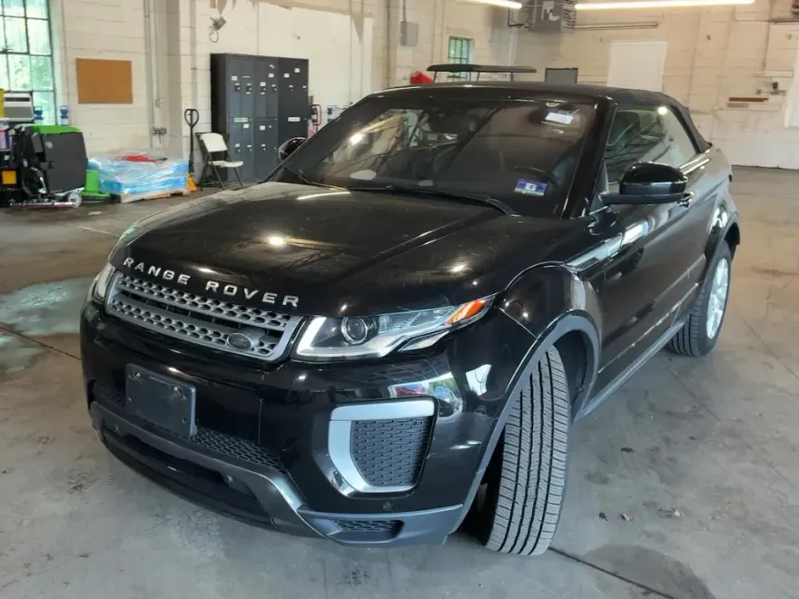 2017 Land Rover Range Rover Evoque SE photo 1