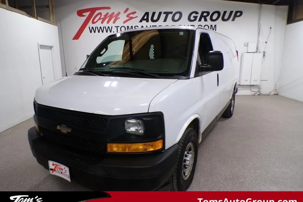 2017 Chevrolet Express Cargo Van photo 1