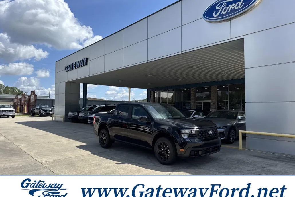 2025 Ford Maverick XLT photo 1
