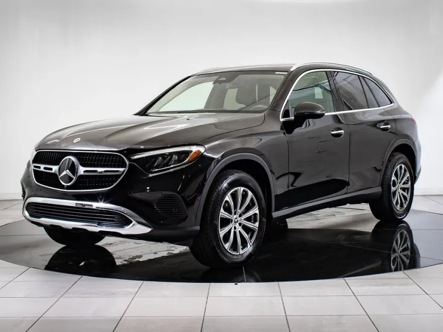 2024 Mercedes Benz GLC 300 4MATIC photo 1